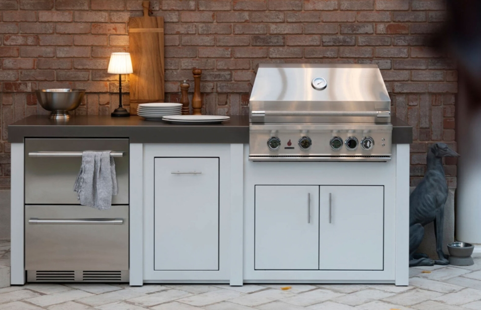 Outdoor refrigeration layouts the best ways to place coolers in a grill island