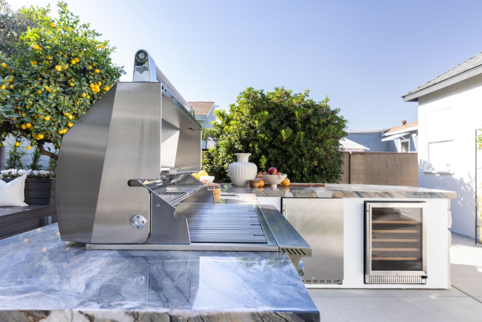The benefits every cook should know about griddle vs grill for outdoor kitchens